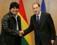 Solana advierte a Morales de la necesidad de inversiones extranjeras en Bolivia