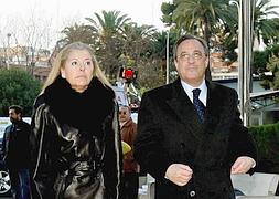 María Ángeles Sandoval, conocida como 'Pitina', junto a Florentino Pérez. / Juan Carlos Cárdenas (Efe)