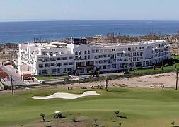 Hotel Cabo Gata Plaza Suites. / Balnearios.com