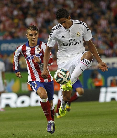 Varane, durante el partido contra el Atlético de Madrid. 