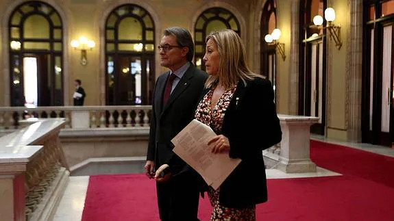 Joana Ortega, con Artur Mas.