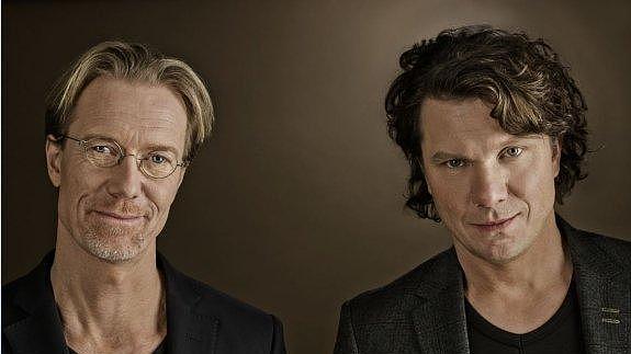 Roslund (izqda) y Thunberg, coautores de la novela que rodará Dreamworks.