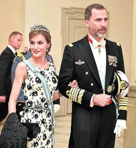 Felipe y Letizia asisten al homenaje a Margarita de Dinamarca en su 75 aniversario