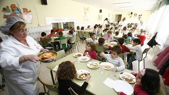 Los expertos recomientdan Abrir los comedores escolares en vacaciones.