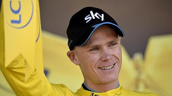 Froome, en el podio tras la tercera etapa. 