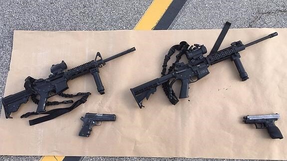 Las armas que llevaban los autores del tiroteo. 