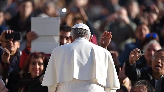 El Papa Francisco, en la Plaza de San Pedro del Vaticano.