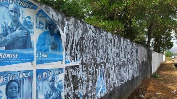 Carteles de concienciación contra el ébola, en Sierra Leona. 