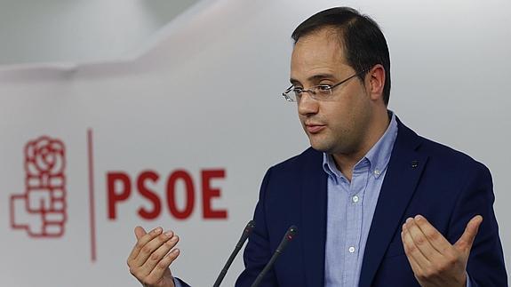 El secretario de Organización del PSOE, César Luena.