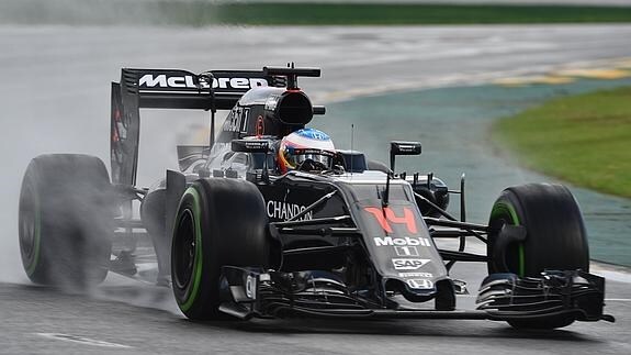 Fernando Alonso, con su McLaren. 