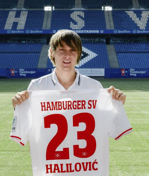 Halilovic, durante su presentación con el Hamburgo. 