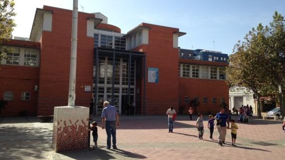 Una paciente intenta estrangular a su médico en Valencia