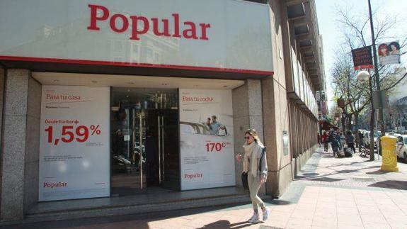 Sucursal de Banco Popular.