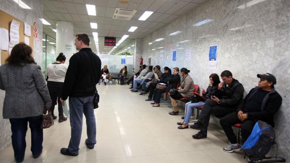 Interior de una oficina del Inem.