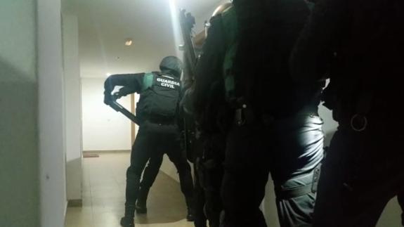 La Guardia Civil, durante la operación.