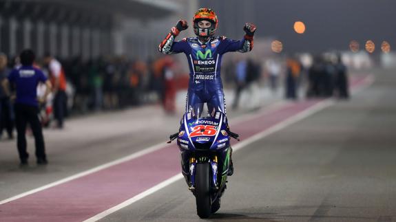 Maverick Viñales celebra su victoria en Catar. 