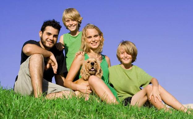 Posado de una familia. 