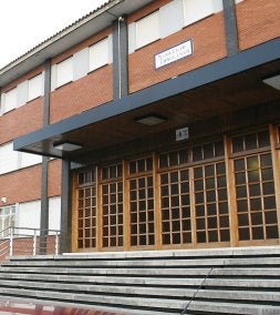 Entrada del colegio Ursulinas de Gijón. / J. BILBAO