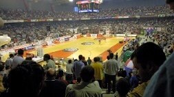 El Palacio de Deportes, lleno en un partido de la ACB en 2001. / P. CITOULA