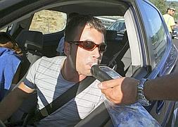 Tráfico estudia reducir a cero la tasa de alcoholemia e implantar el alcoholímetro