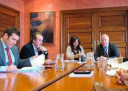 Los hospitales concertados del Sespa realizarán este año un 15% más de intervenciones que en 2012