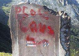 El monolito dañado. ::                             E. C.