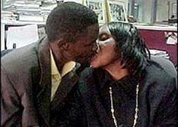 Una mujer se queda embarazada de su hijo y pide poder casarse con él