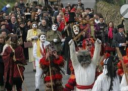 Los sidros ponen a bailar a Valdesoto