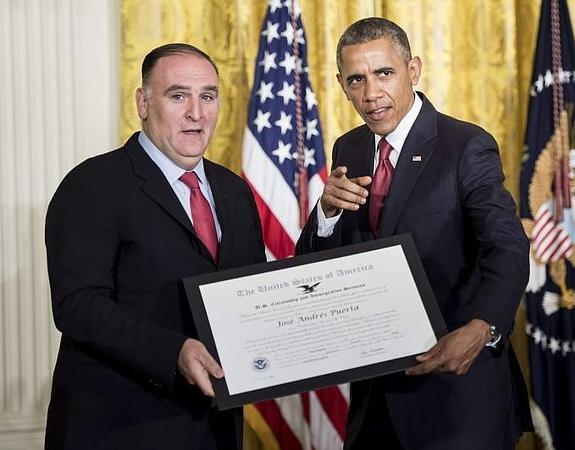 El chef asturiano José Andrés, con el presidente de Estados Unidos, Barack Obama. 