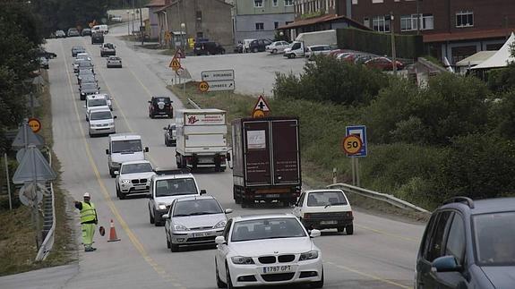 El tramo Unquera - Llanes, con gran afluencia de vehículos.