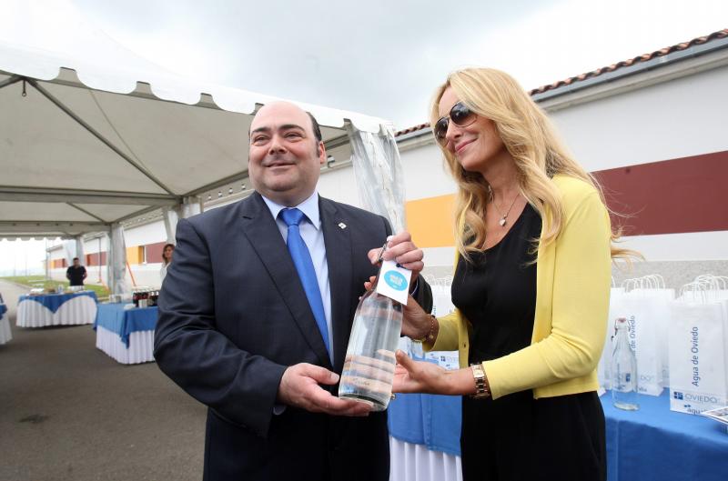 Agustín Iglesias Caunedo y Esther Alcocer Koplowitz, durante la inauguración.