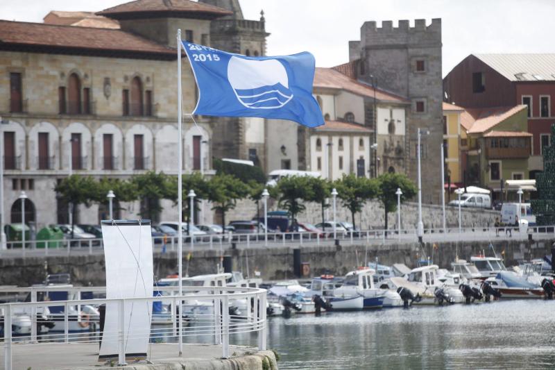 Puerto deportivo de Gijón