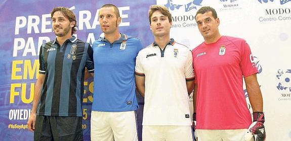 Generelo, Cervero, Jon Erice y Esteban, con las nuevas elásticas del Oviedo para la próxima campaña. 