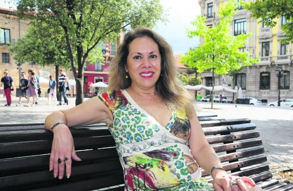 Susana Rivera, en la ovetense plaza de Porlier. 