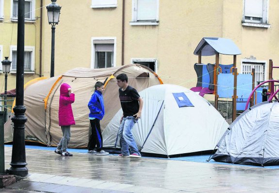 Una imagen de la acampada en El Nodo, el pasado martes. 