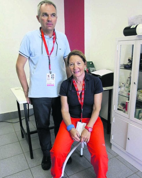 Paola Gigliotti, junto a Francesco Cosie.