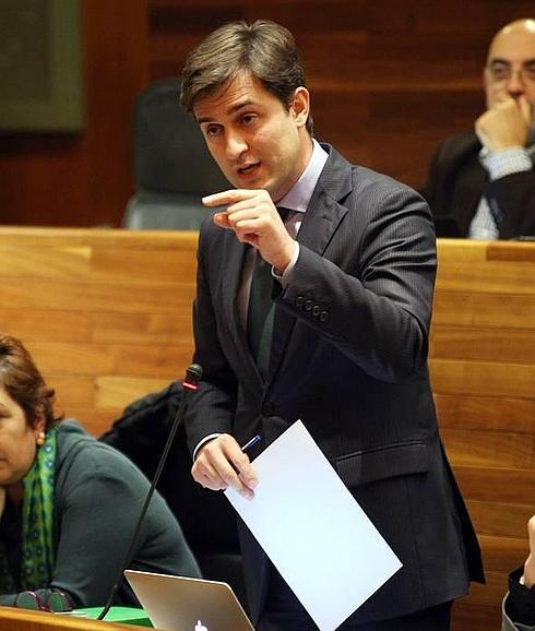 José María Pérez en una intervención en un pleno de la Junta General del Principado.