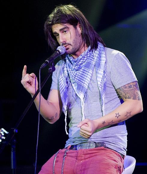 Así suena 'Tocado y hundido', lo último del asturiano Melendi