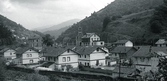 El poblado minero de Bustiello, uno de los ejemplos de reutilización del espacio industrial que será estudiado en las jornadas. 