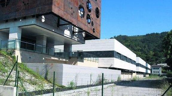 El Principado, satisfecho con el anuncio de reanudación de las obras del centro Stephen Hawking