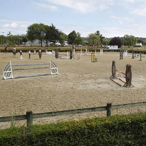 Picadero descubierto del Club Hípico Astur, CHAS