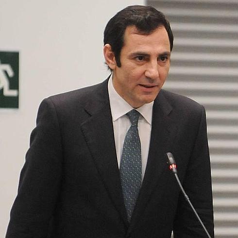 Un concejal de Madrid destituye a una secretaria de distrito por ser madre