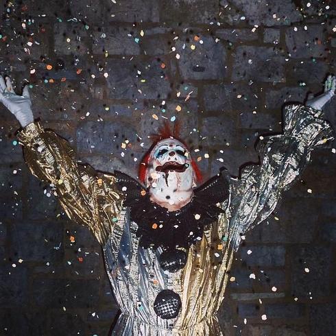 Noches en jaque por el 'payaso maléfico' de Gijón