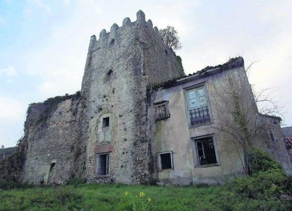 La Torre Noriega es un edificio de arquitectura militar medieval. 