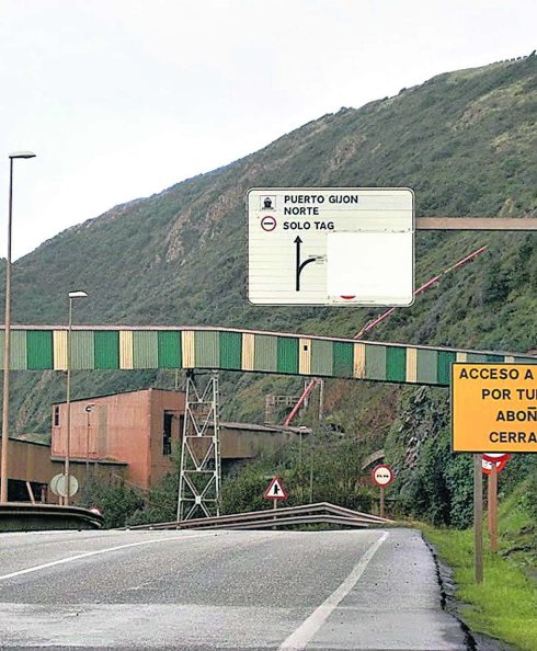 El túnel permanece cerrado al tráfico rodado desde 2012. 