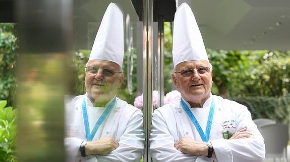 El cocinero francés Jacky Marlatic en el restaurante Somió Park.