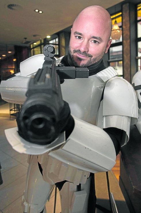 Marino González, fiel tropa de asalto de Darth Vader. :: daniel mora