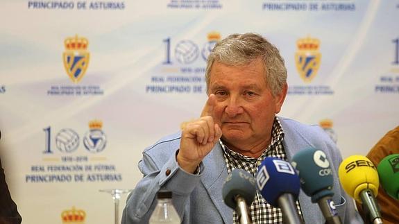 Maximino Martínez, esta mañana durante la rueda de prensa. 