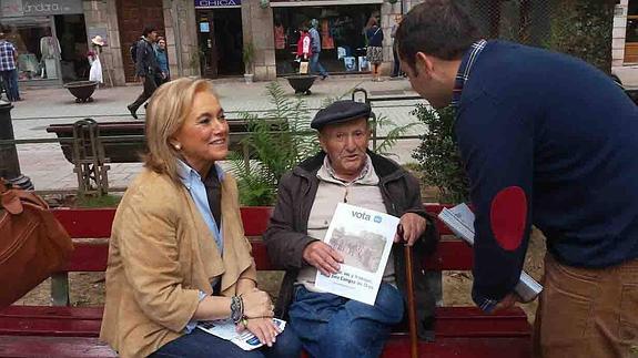 Mercedes Fernández, esta mañana en Cangas de Onís. 