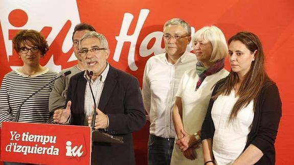 Gaspar Llamazares: «Tendemos la mano al acuerdo de izquierdas en Asturias»